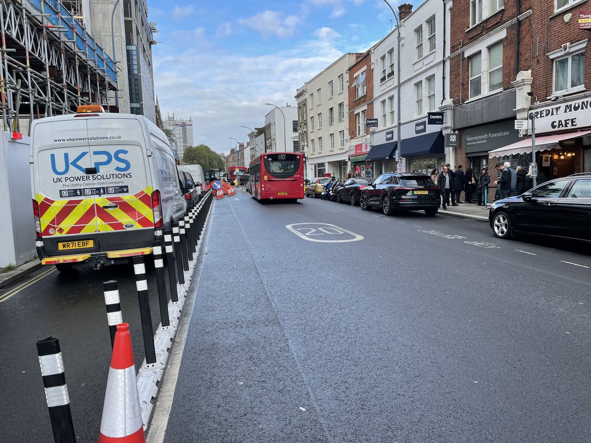 Closing a protected cycle no problem.  Temporarily suspending car parking bays, no chance. C9 right outside the new @LBHF town hall obvs. @HounslowCycling @ardmoreuk