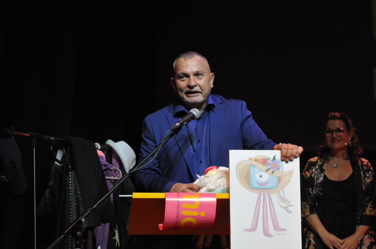 micefestival's tweet photo. Josep Arbiol @arbiol_josep, director de la MICE, declarava que "hem d’estar molt contents per l’èxit d’esta edició, que ha superat tots els rècords, aconseguint arribar a més de 40.000 alumnes de tota la Comunitat Valenciana". https://t.co/ejQVw12CZ9