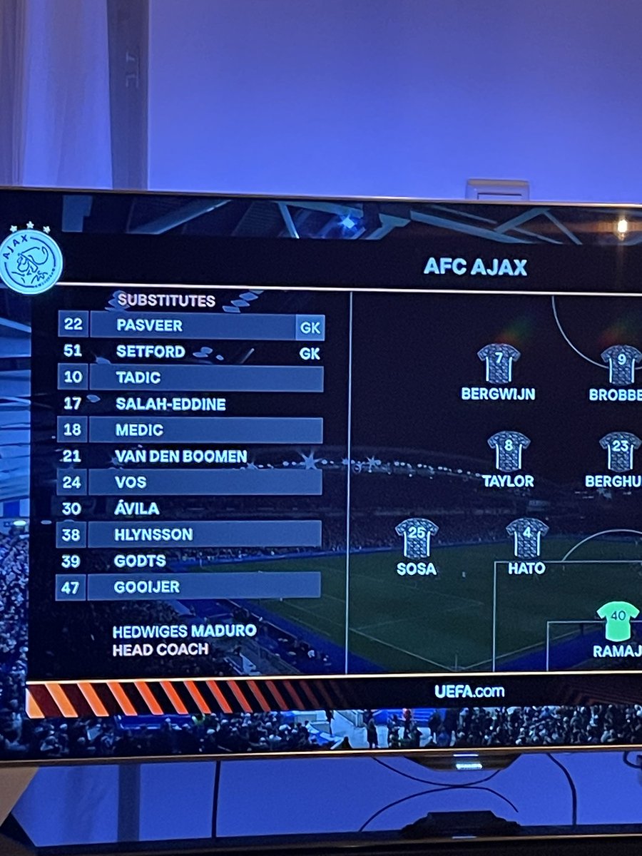 Tadic wissel?? <a href="/AFCAjax/">AFC Ajax</a> <a href="/arcinho/">gewoon voetbal soms</a> #ajax