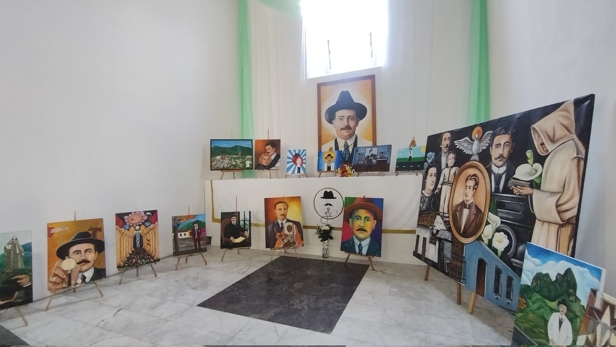 Exposición en honor a #JoseGregorioHernandez en la #catedral de #maracay