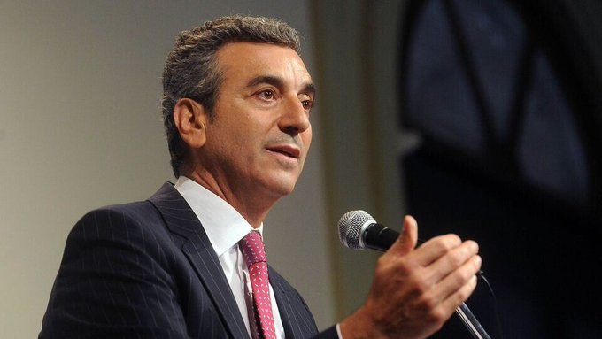 TPA2027's tweet photo. AHORA
Fuertes rumores de una inminente declaración "muy importante" por parte de Florencio Randazzo que encendería aun mas el escenario político
INMINENTE APOYO A JAVIER MILEI
#PresidenteMacri #Larreta #JavierMilei #Radicales #Macri #YPFaMACRI #ELPRO #JavierMilei #Randazzo https://t.co/cgGGyId2hC