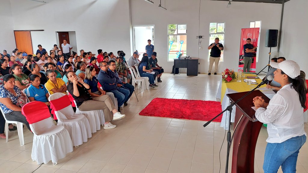 💪Hoy recogemos en #Yantzaza, los frutos de un gran proyecto que hemos fortalecido con la Ciudadela Las Brizas. "Mi Barrio Verde" fomenta el reciclaje, uso de residuos y la soberanía alimentaria. Gracias al Ministerio del Ambiente y Agrozachin, por el trabajo conjunto.🧑‍🌾🥬