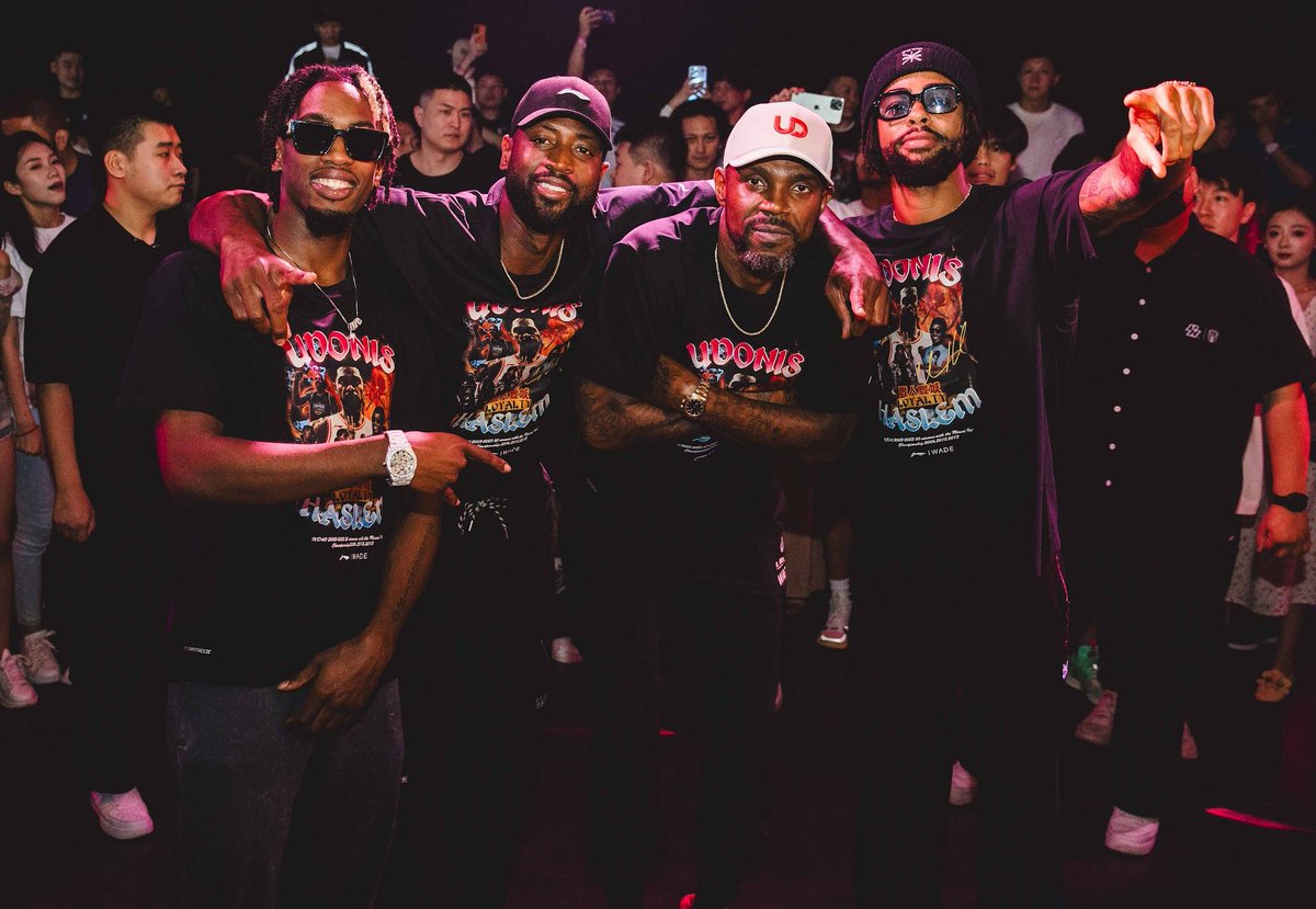 ThisIsUD's tweet photo. #TBT to #UDday out in China. A time was had… 🥂 @WayofWade LiNing
#OG ⚓️
📸: @bobbymetelus https://t.co/Sx0qtHtnWF