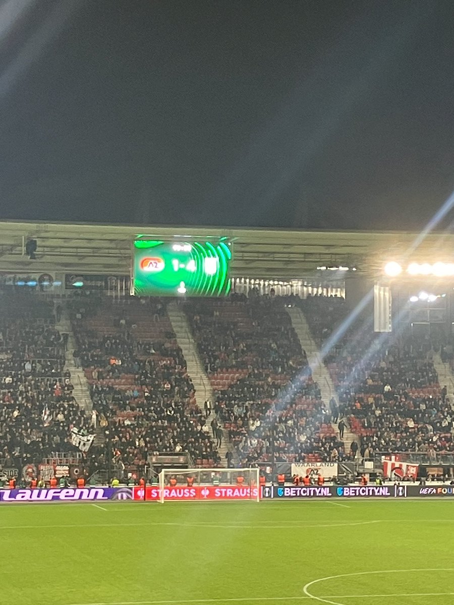 K6HolteEnd's tweet image. Job done. Now back to Amsterdam for a few beers #avfc