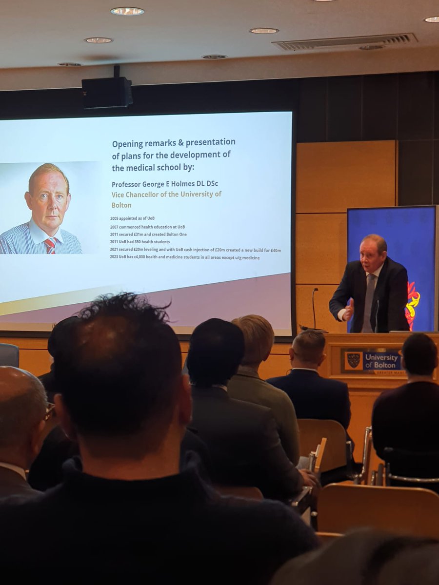 KhidmaGroup's tweet image. @Khidmaladies were invited to a Community Consultation Event at @BoltonUni seeking our feedback on the development of the University’s new medical school.
Khidma Ladies enthusiastically participated.
#helpcommunity 
#education