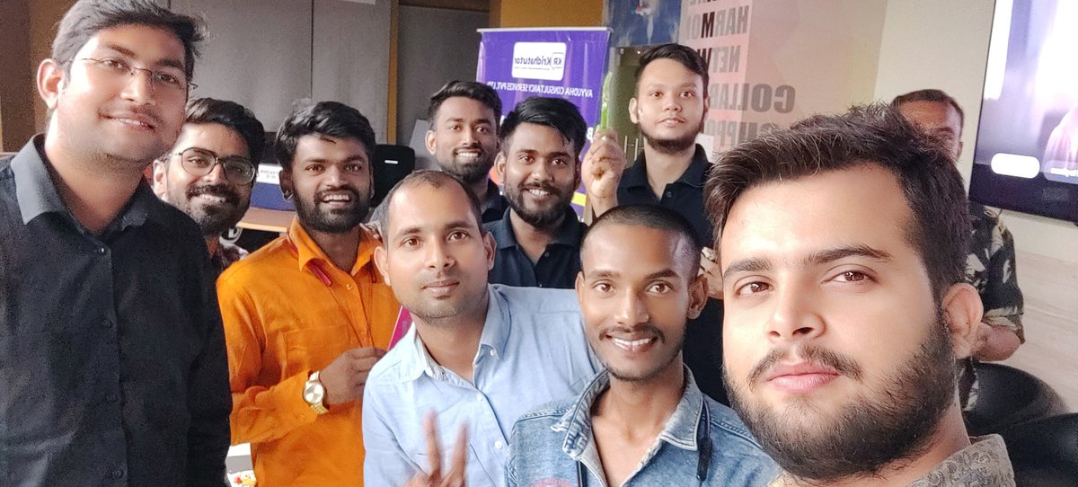 vikashpanjiyar_'s tweet photo. 🥳 Wishing u very happy Birthday ARPIT SINGH,
And thankful to u being a very valuable part of Kridhatutor Consultancy. We r committed to achieve, what we have dreamt together as a team. With the Krishna mercy🙏✨️ 🥳🙌

#Kridhatutor #office #startup #bihar https://t.co/Iogi1Ux8oq
