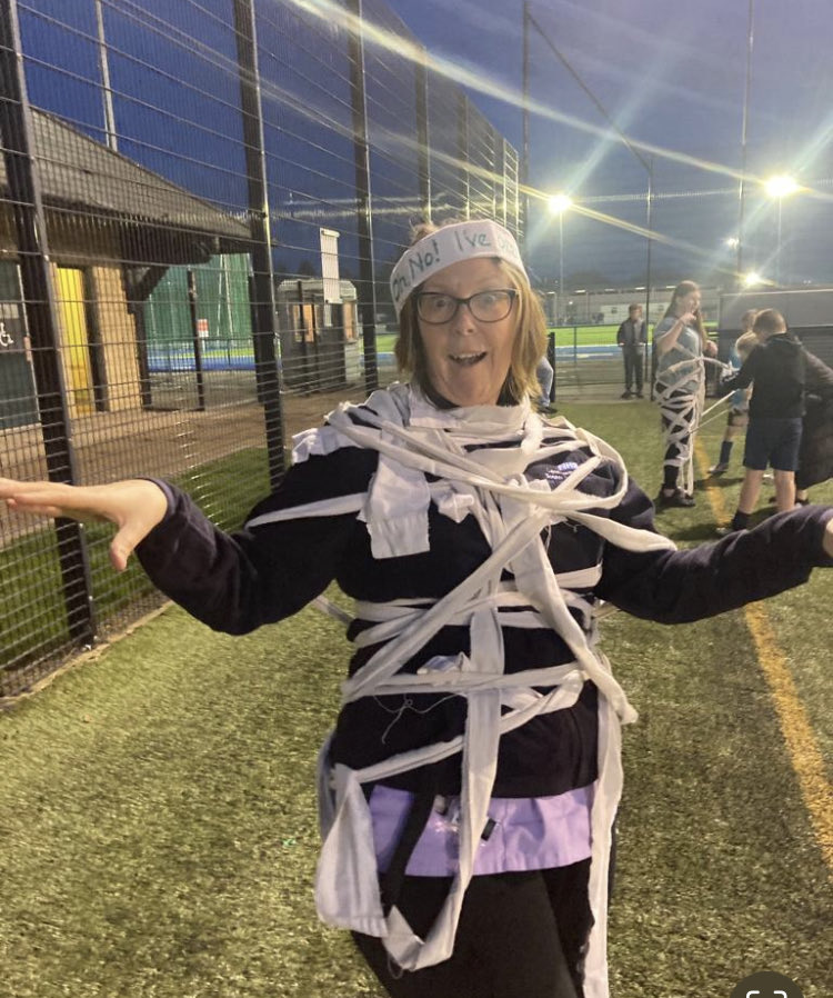 MiniamsU9White's tweet photo. Well the Halloween training didn’t disappoint, lots of fun , footy , games and treats what more could this scary bunch want #makingmemories#fulwoodfam#halloween23🧙🏻👻🎃⚽️💙 https://t.co/xF00U3M1s4