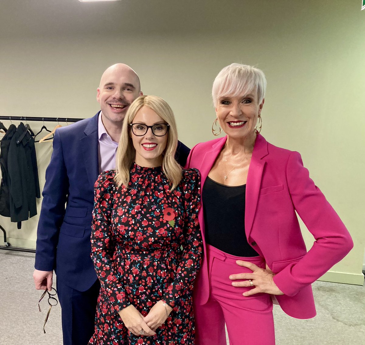 DawnNeesom's tweet photo. And that’s a wrap on rather long day. Fab to finish ⁦@GBNEWS⁩ with extremely petite ⁦@MichelleDewbs⁩ making me feel like pink version of  Sesame Street’s Big Bird 😬😂 Lovely “lefty” Matthew Laza partner in (tall) crime 😉#GBNews https://t.co/8QAIpvgw02