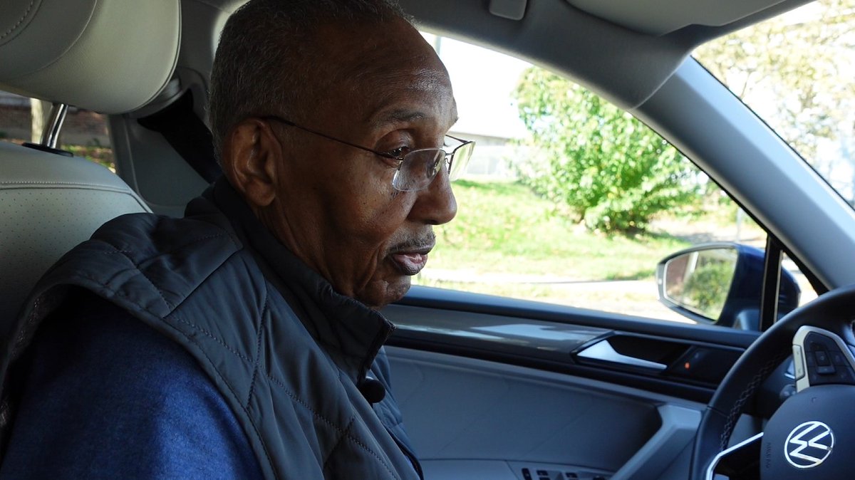 Elaine Barlow tweet media