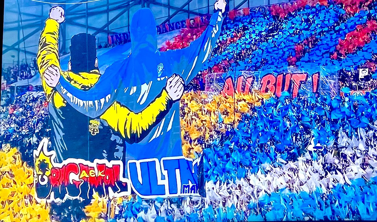 🔵⚪️ Le stade Vélodrome a battu le record d’Europe avec 65092 supporters présent ce soir 🥁#OMAEK | #TeamOM

Via (<a href="/karimattab1/">Karim Attab</a>)