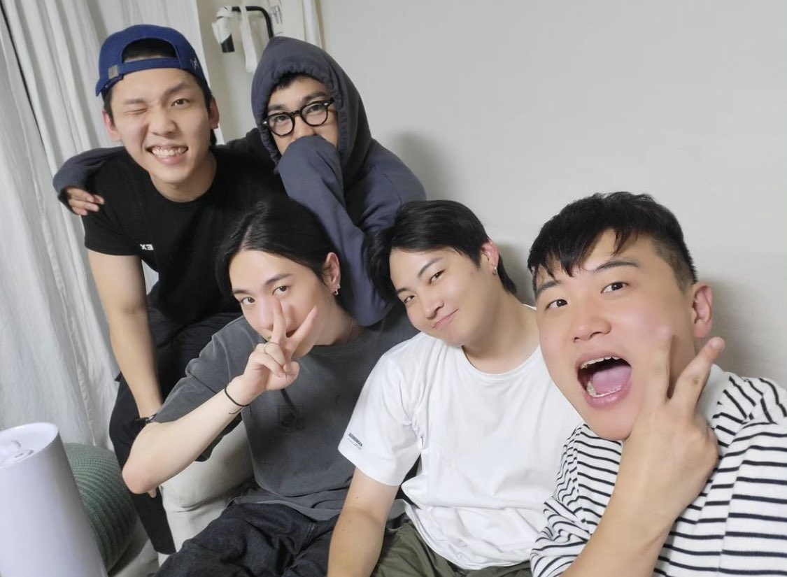 mydef_mysoul's tweet photo. Instagram dancerwoong

💚💚💚

@jaybnow_hr @JINYOUNG @yugyeom 
#JAYB #JINYOUNG #Yugyeom #GOT7 https://t.co/kyo4dNt04k