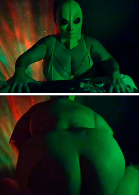 Hilarious alien porn is up now on OF. Laugh? Cum? Both. https://t.co/jRXYrj4har https://t.co/OA4f2ZY<a href="/tag/mvsales"class="tags"><span>#mvsales</span></a>