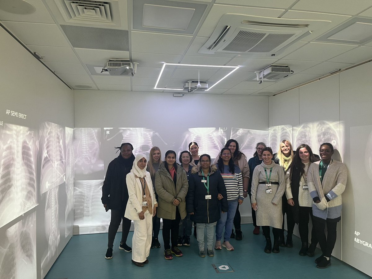 StephanieAdele6's tweet photo. Over half way through our #PostGraduate @UniofNottingham #Paediatric &amp; #Neonatal course at @UoN_SHS observing and interpreting #xrays in #Neonates &amp; #Children with @gill_langmack using our @UoNSkills #ImmersiveSuite 🩻 https://t.co/aL0oVBoaFG