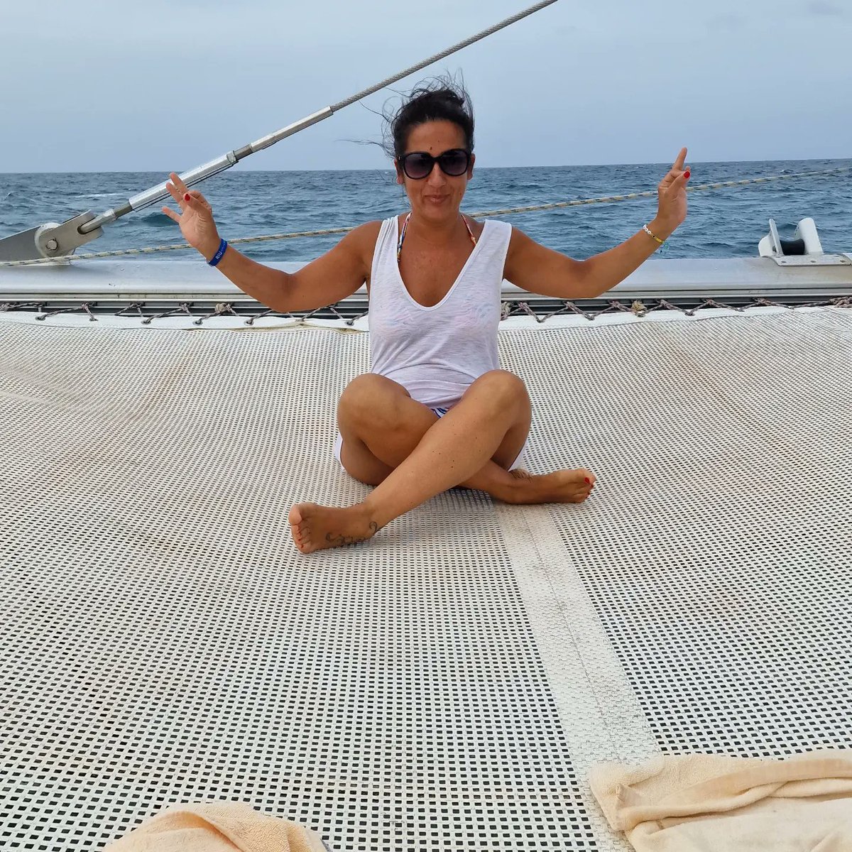 FAAPAOLA's tweet photo. Catamarano cruise #visitcaboverde #salrei #boavista #holidaywithmyboys #Happiness #beachday #Africa #catamarano # https://t.co/oKJLX9Ez8G