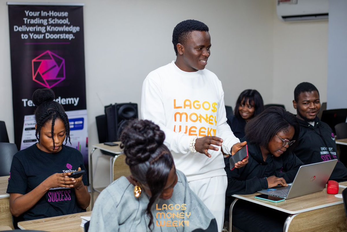 afromoneyweek's tweet photo. Lagos Money Week Presents, Day 4! 🎉

Networking and Interactive session by Anchor, Tolani Julius. @IamTolaniJulius 

#AfroMoneyWeek #LagosMoneyWeek https://t.co/XIKwMjs91M