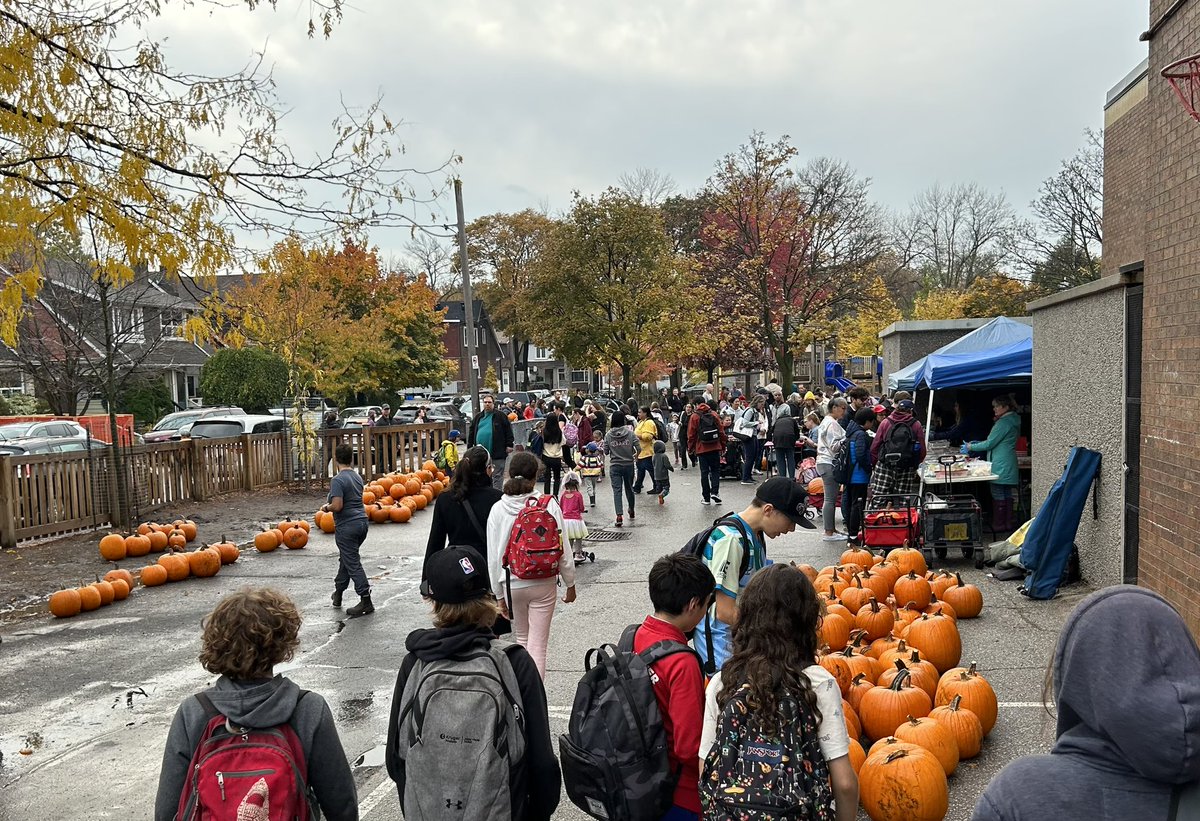 LB EH! (@bracht155) on Twitter photo Thanks <a href="/EarlHaigCouncil/">Earl Haig School Advisory Council</a> for another successful Pumpkin Patch event! 🎃🍪🧁<a href="/KellyRits/">KellyRits</a> <a href="/AgapiZegas/">Agapi Z</a> <a href="/EarlHaigPS/">Earl Haig PS</a> <a href="/Kate_Palser/">Kate Palser</a> <a href="/ABTsakmakas/">Ms. Tsakmakas</a> Thanks <a href="/EarlHaigCouncil/">Earl Haig School Advisory Council</a> for another successful Pumpkin Patch event! 🎃🍪🧁<a href="/KellyRits/">KellyRits</a> <a href="/AgapiZegas/">Agapi Z</a> <a href="/EarlHaigPS/">Earl Haig PS</a> <a href="/Kate_Palser/">Kate Palser</a> <a href="/ABTsakmakas/">Ms. Tsakmakas</a>