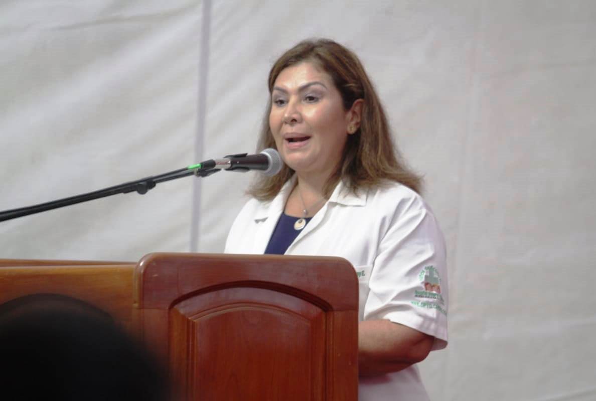delpynews's tweet photo. ▶️ PAÍS QUE DUELE | 🇵🇾💔

 Milan, de 4 añitos, tuvo que recurrir a una donación de G. 30 millones para acceder a un corazón artificial y seguir luchando por vivir. 

Mientras tanto, los legisladores pretenden que el Estado destine G. 7 mil millones al año para sus salarios.

"Es una ofensa, una agresión al pueblo paraguayo. No se pueden priorizar necesidades mezquinas y egoístas", dijo la Dra. Nancy Garay, jefa de Cardiología del Acosta Ñu.

"Esas personas que tienen esas peleas estériles y vergonzosas, deberían usar su tiempo visitando hospitales y escuelas".

"Prácticamente, uno ya no quiere ni decir que es paraguayo", agregó.