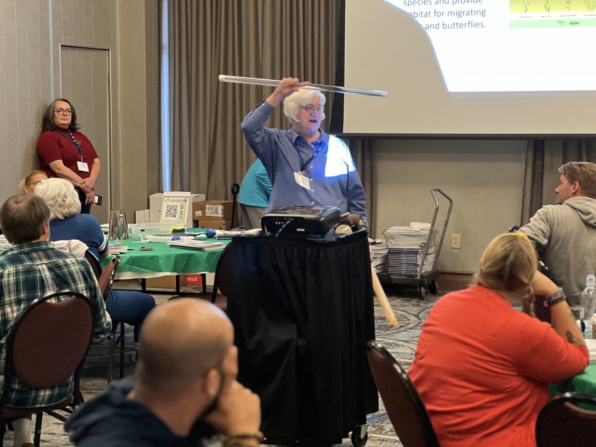 OhioEPA's tweet photo. Our team, partnering with @OhioChemistry - is at this year's #TIEConference. It helps Ohio's 3rd - 8th graders up their game when it comes to #STEMeducation. Here, using science experiments and classroom tools, we're connecting with students through entertaining lessons! https://t.co/VhemPdTyvc