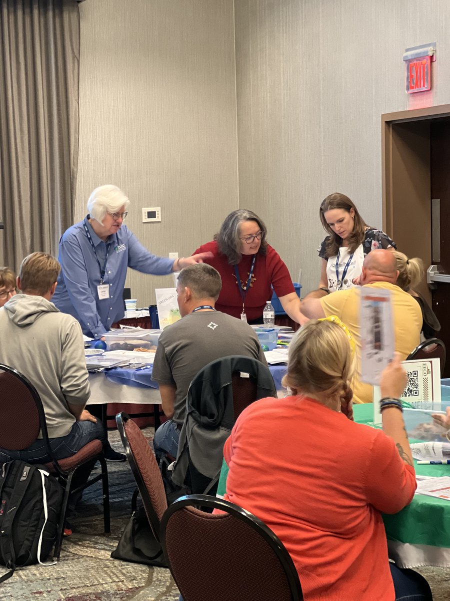 OhioEPA's tweet photo. Our team, partnering with @OhioChemistry - is at this year's #TIEConference. It helps Ohio's 3rd - 8th graders up their game when it comes to #STEMeducation. Here, using science experiments and classroom tools, we're connecting with students through entertaining lessons! https://t.co/VhemPdTyvc