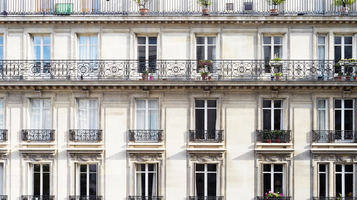 BFMImmo's tweet photo. MaPrimeRénov': même rénovées, une majorité des passoires thermiques encore classées E, F ou G #immobilier 
https://t.co/z9pGBBlX3H https://t.co/H2tJKtTi0y