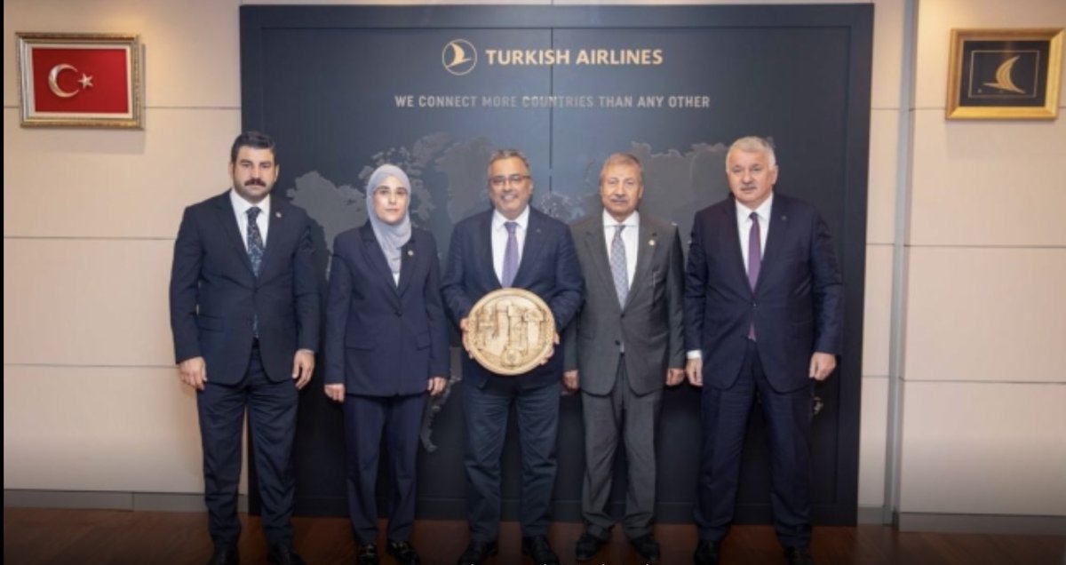 serhatkrd's tweet photo. Şutso Olarak Uçak Sefer Sayılarını Azaltmasına Basın Açıklaması Yaparak Tepki Göstermiştik. Hemen Akabinde Şehrimizin 2 Milletvekili Tarafından Bizi Yalanlarcasına Açıklama Yaptılar. Bugün Gelinen Nokta Ortada. İzmir Seferleri İptal !!!⁦@akpartiurfa⁩ ⁦@sanliurfatso⁩ https://t.co/7Waqt5I8OO