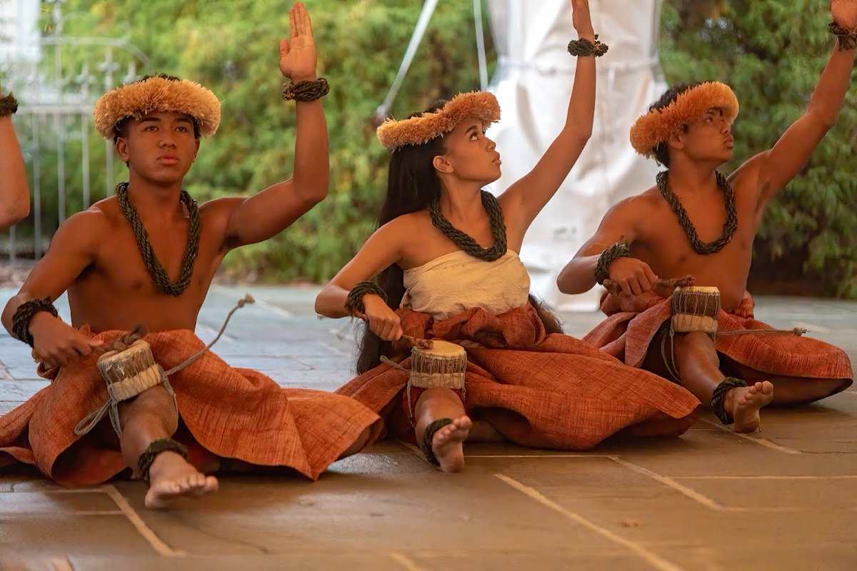 Two weeks ago today, we held our Celebrating Languages Gala event, where our partners, friends, and colleagues all gathered to experience live performances from Indigenous singers and dancers, food from local vendors, and a raffle featuring handmade goods. #ICILDER #IDIL