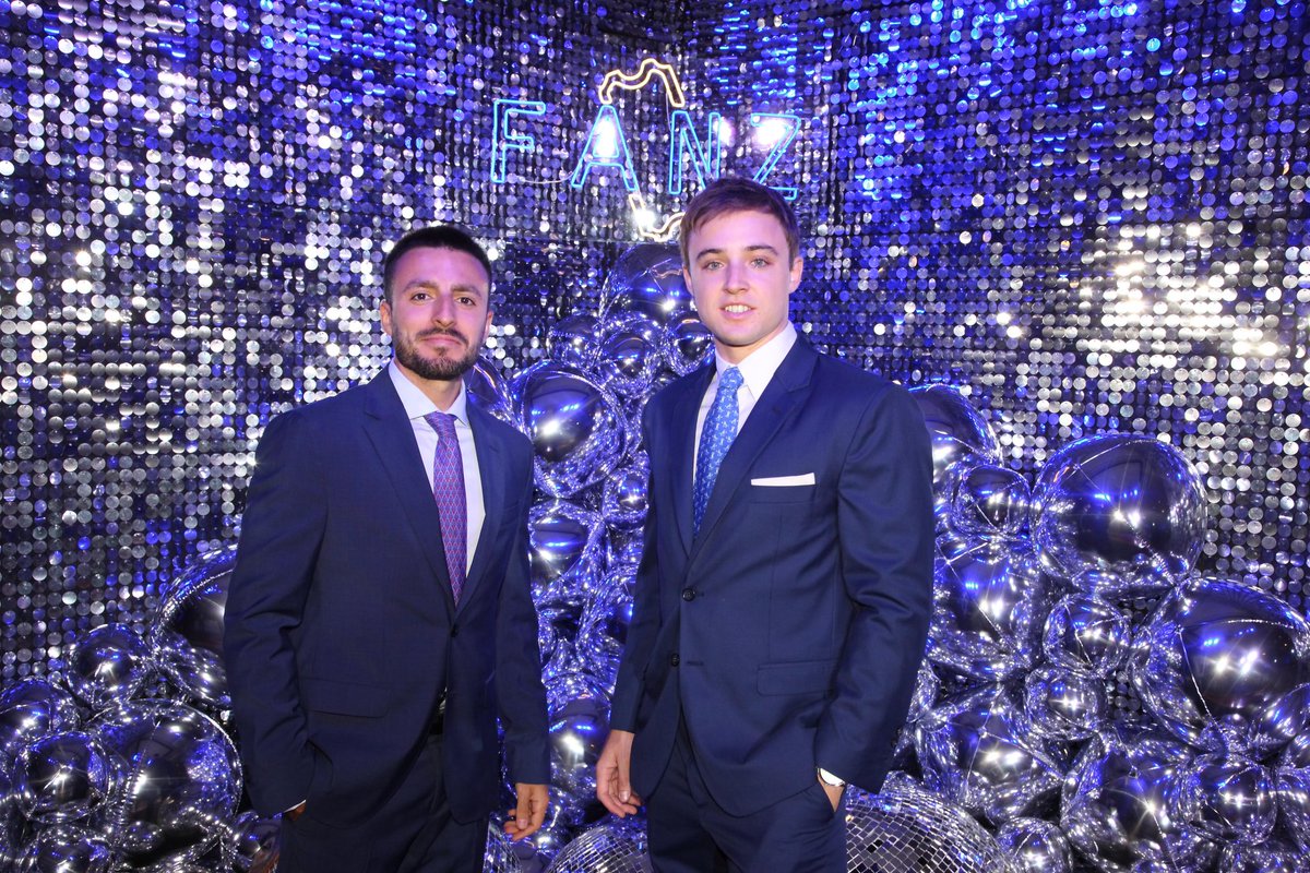 🎟️ <a href="/FanzEvents/">Fanz</a>: tu propia ticketera, sin comisiones ⬇️

billboard.ar/fanz-tu-propia…

El Yacht Club de Puerto Madero fue testigo de un cambio revolucionario en la industria de eventos de Argentina con el lanzamiento de Fanz. 🔝

El evento congregó a luminarias del mundo artístico,