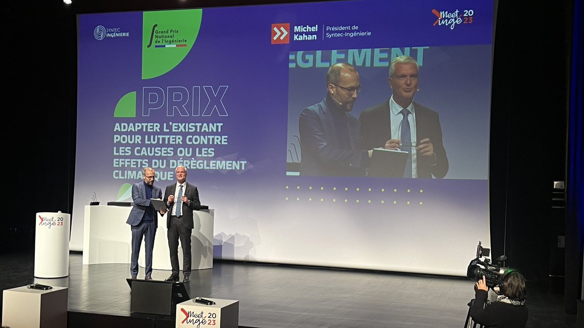 arteliagroup's tweet photo. 🎉 En live du Meet’Ingé par @Syntec_Inge : la Méthod’O d’Artelia décroche le #GPNI2023 dans la catégorie « adapter l’existant pour lutter contre les causes ou les effets du dérèglement climatique » ! 🥇
 #Artelia #Ingénierie #Résilience #ChangementClimatique https://t.co/EuaIncb0qY
