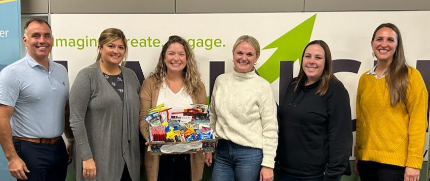 Our <a href="/LAUNCH/">LAUNCH</a> is thankful for the visit from the <a href="/EMBK_Ed_Fndtion/">EEF</a> this morning!  We love snacks especially during the Wisconsin Fall. #staffappreciation #Fun #Gratitude <a href="/ElmbrookSchools/">Elmbrook Schools</a>