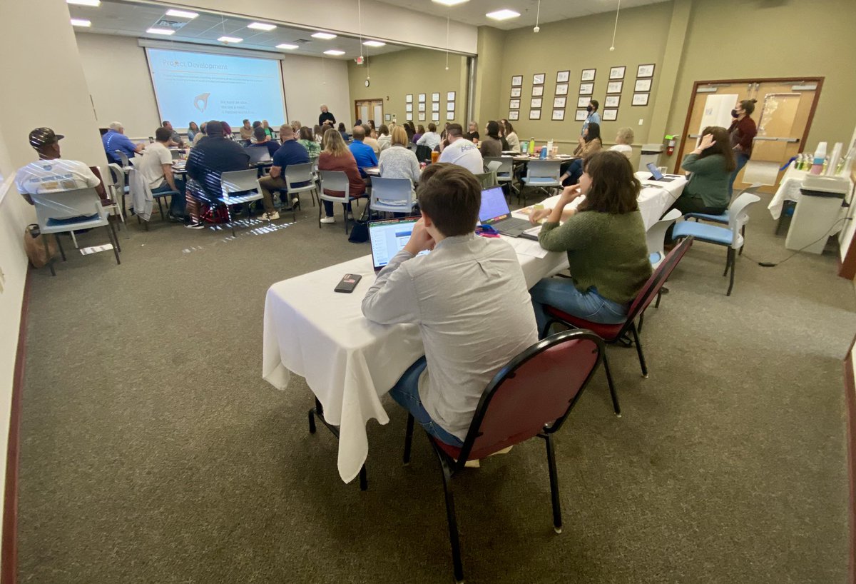 Land of Sky tweet media