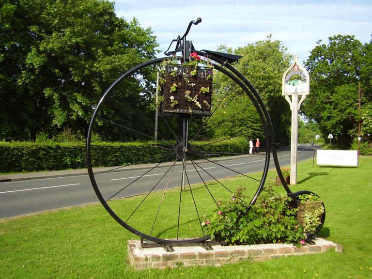 jezzapele's tweet photo. @eljonesuk Is this big enough for you..?! One careful owner....pick up from sissinghurst.... https://t.co/cRLpzxP0w3