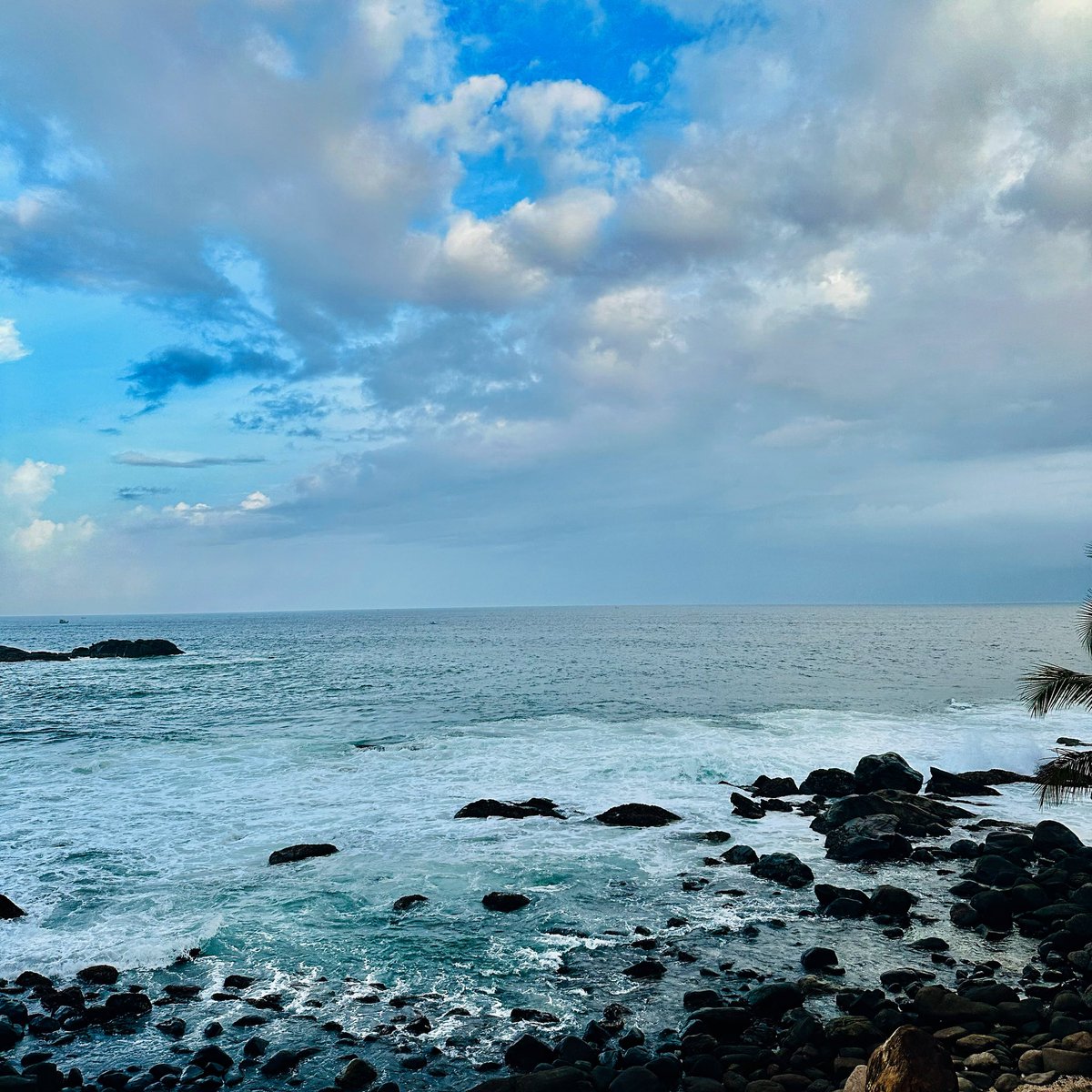 Exp_Cad's tweet photo. Life's greatest moments are under the open sky.
⠀
July 17, 2023
⠀
Youtube: https://t.co/FdjhfqNIE0
Instagram: https://t.co/2fpdqlQSoX
⠀
#srilankans #travelrhythm #travel #travelgram #travelvloggers #hnhstopovers #traveladdicted #traveltheworld #traveltheglobe https://t.co/iTuc9ZR0U6
