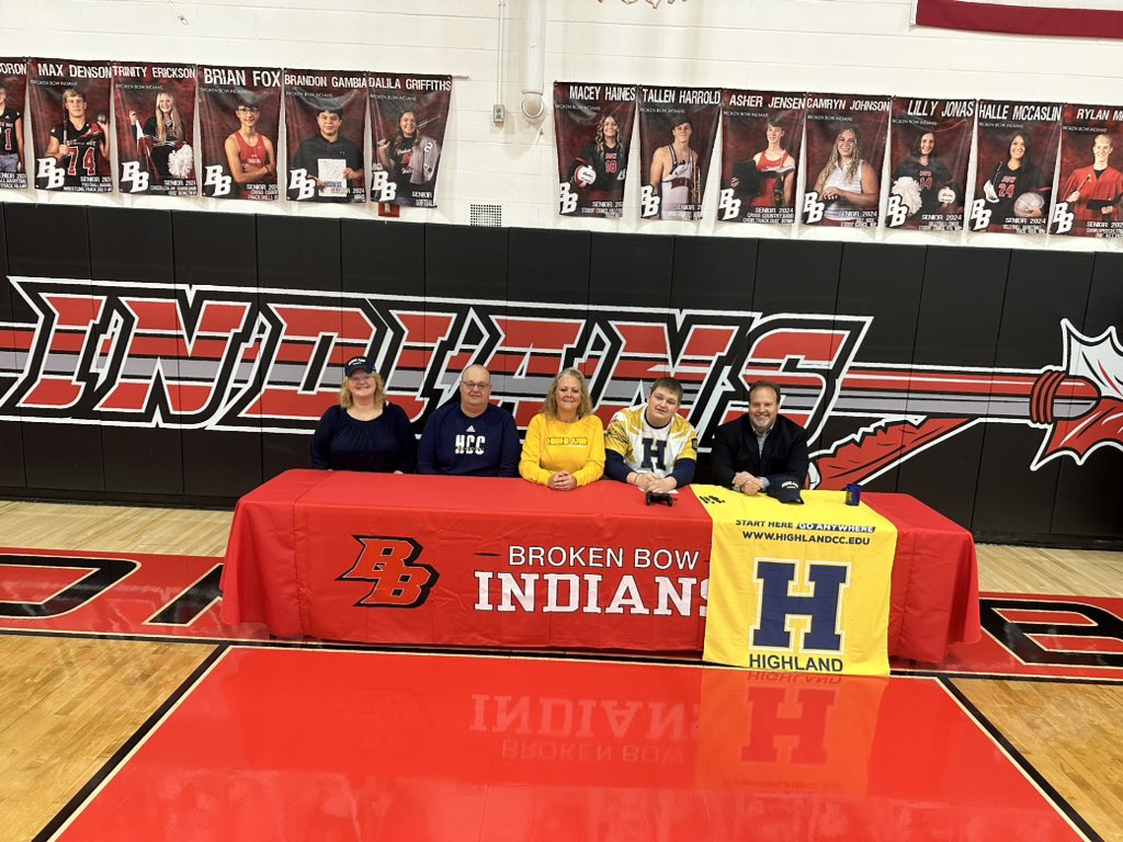 Congrats Dane signing on to participate in eSports with Highland Community College #GoBow
