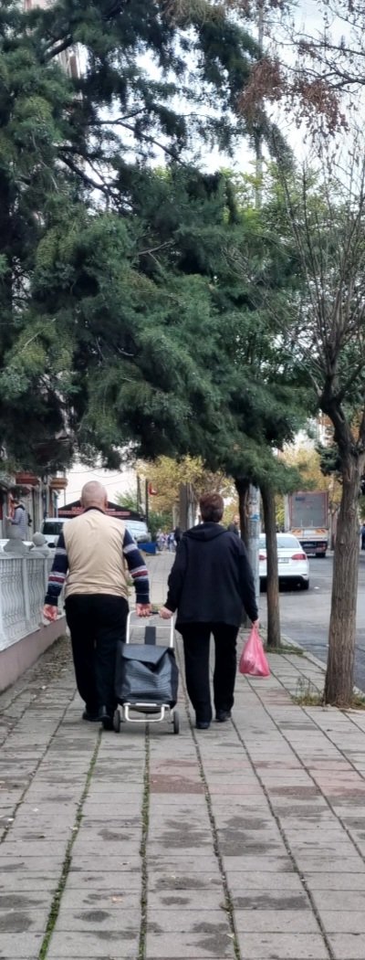 Pazar arabasını birlikte taşımak 🫶🏻🥹
Şöyle bir aşk 🤲🏻