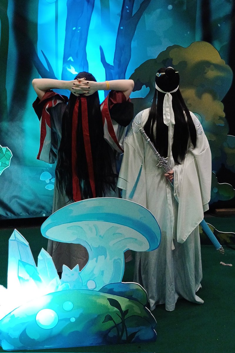 fallencherrypie's tweet image. My sister and I were #LanWangji and #WeiWuxian at #Polaris2023 this year. First time cosplaying a male character in public as well lol.