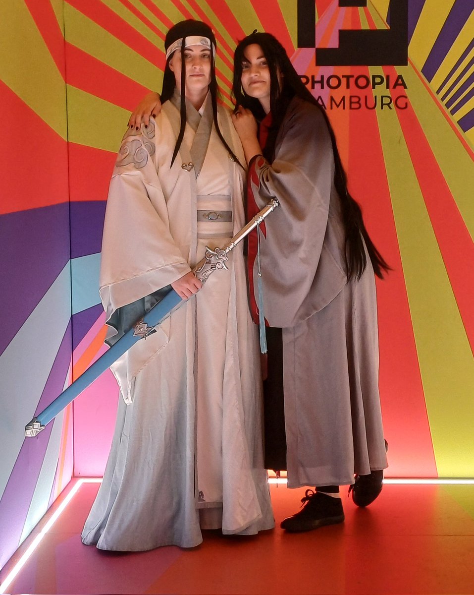 fallencherrypie's tweet image. My sister and I were #LanWangji and #WeiWuxian at #Polaris2023 this year. First time cosplaying a male character in public as well lol.