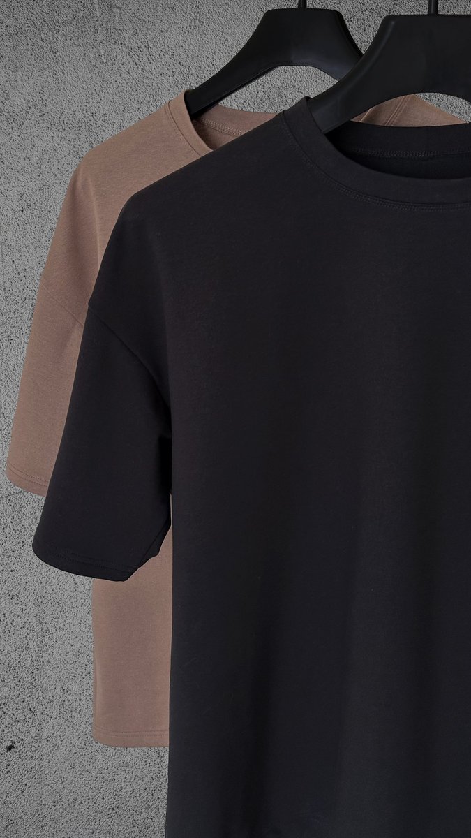 melq_nab's tweet image. РОЗЫГРЫШ!

Добрый день.
Меня зовут Евгений и я делаю одежду: футболки, худи, свитшоты, манишки (надеюсь, список будет пополняться).
Набрать лайков вы не смогли, НО вам назло я все равно разыграю для вас ФУТБОЛКУ.
От вас - RT.
Результаты будут 26.11.23 из тех, кто сделал ретвит