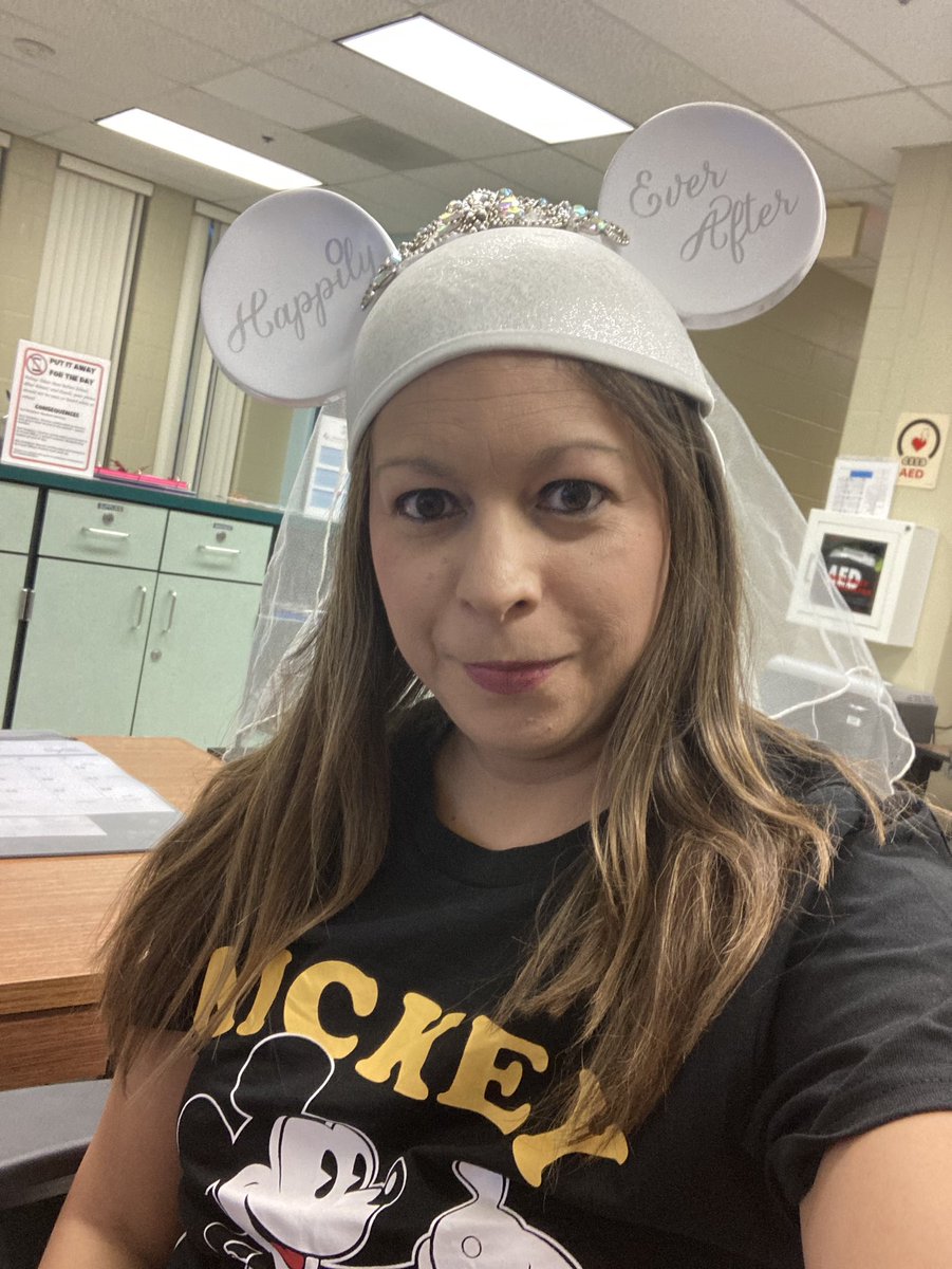 Red Ribbon Week
Tacky Tourist Take a trip around the world, not a trip on drugs
#SkyhawkPride
#SkyhawkLane
#SayNoToDrugs