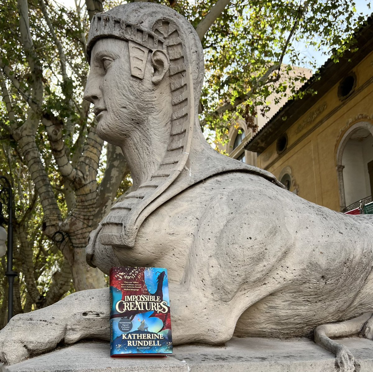 HSNorup's tweet photo. Here, on the biggest island of a small archipelago, I found the perfect reading companion for #ImpossibleCreatures. An impossibly glorious feat of imagination and quite possibly my favourite #KatherineRundell book. I adored the characters and the world. Highly recommended. https://t.co/56jdbvYO44