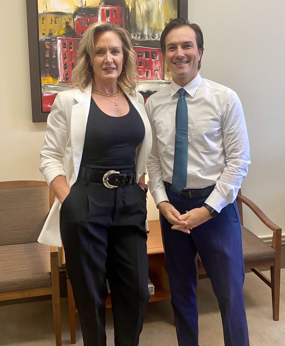 FDFAInsider's tweet photo. Thank you @adamchamb for your time to discuss the need for duty free to be kept truly duty free. Domestic policies threaten the model of our small businesses. #LandBorder #export https://t.co/zpubhqNwE0