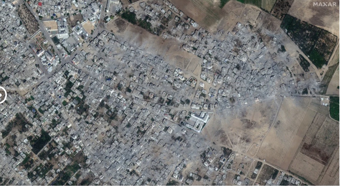 CNN has just published completely shocking before and after satellite images showing the extent of the obliteration of Gaza neighborhoods. Israel was not lying when it claimed to be focused on damage rather than accuracy: cnn.com/2023/10/25/mid…