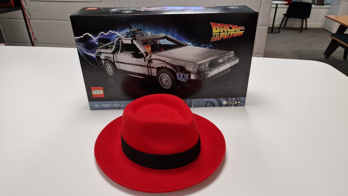 mernin's tweet image. It's #WeAreRedHat week in #Waterford, which means new LEGO to play with 🥳 #LifeAtRedHat