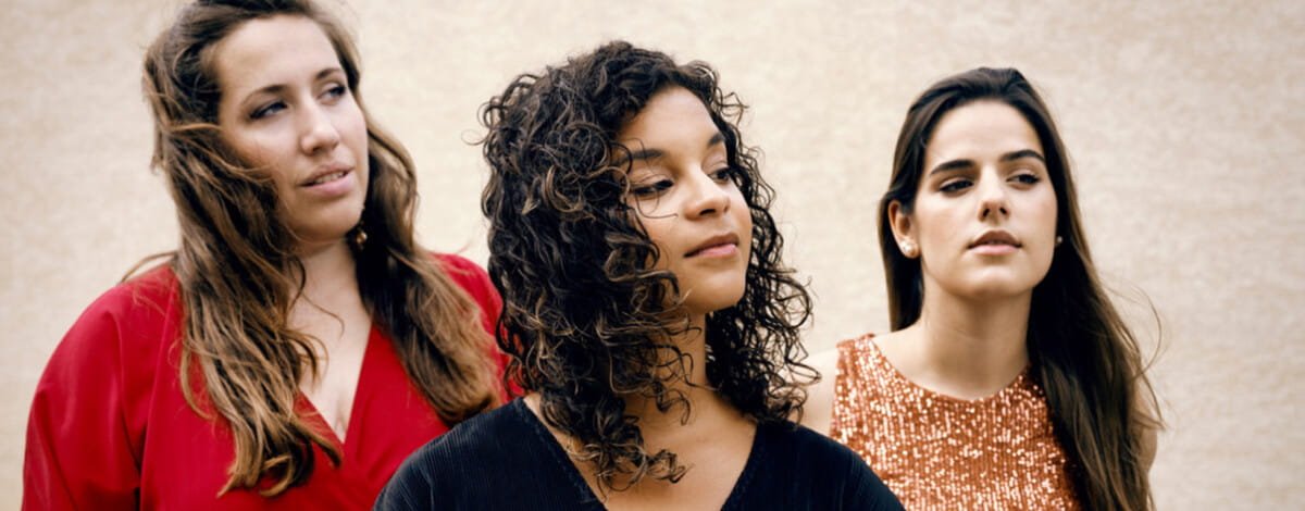 lauremezan's tweet photo. 20h sur @radioclassique : on découvre le merveilleux premier Cd du trio #LaNéréide en compagnie de ses 3 chanteuses : #CamilleAllérat #JulieRoset & #AnaVieiraLeite 🎶"Il Concerto Segreto" #Luzzaschi #CourDeFerrare @Outheremusic https://t.co/nowGzsdgHl