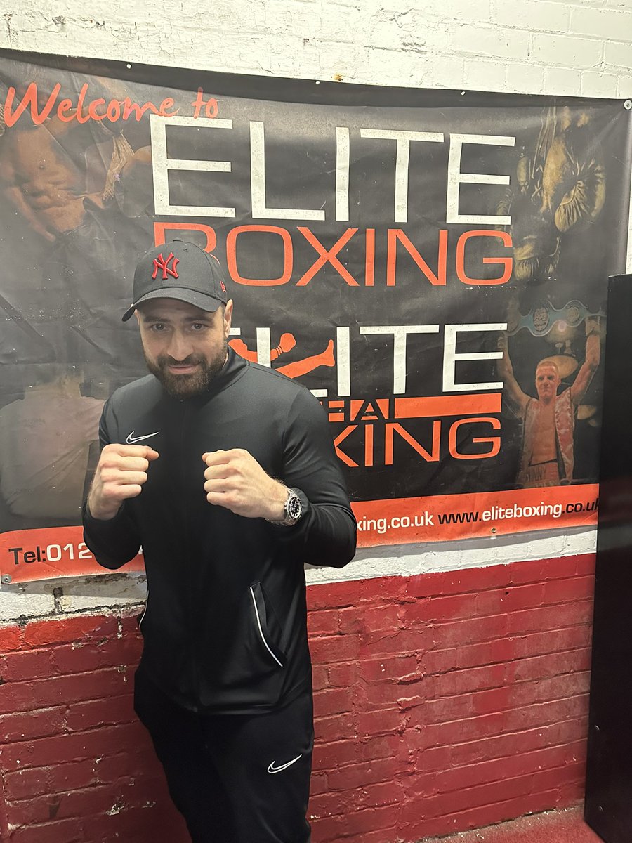 Great morning at Elite so many great competitors coming to spar including today <a href="/JamieMoore777/">Jamie Moore</a> <a href="/Nigel_Travis/">Nigel Travis</a> world champion <a href="/chantellecam/">Chantelle Cameron</a> sparring our <a href="/CindyNgamba/">Cindy Winner Djankeu Ngamba Ninon Mateu</a> which was some viewing!! Chantelle fights on <a href="/DAZNBoxing/">DAZN Boxing</a> <a href="/EddieHearn/">Eddie Hearn</a> with our @liamgaynor98 on the undercard!#boxing