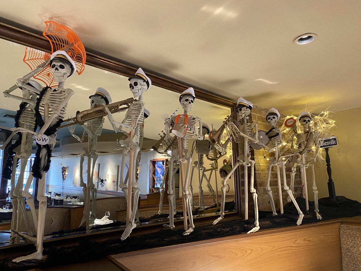 GW Fins Restaurant tweet media