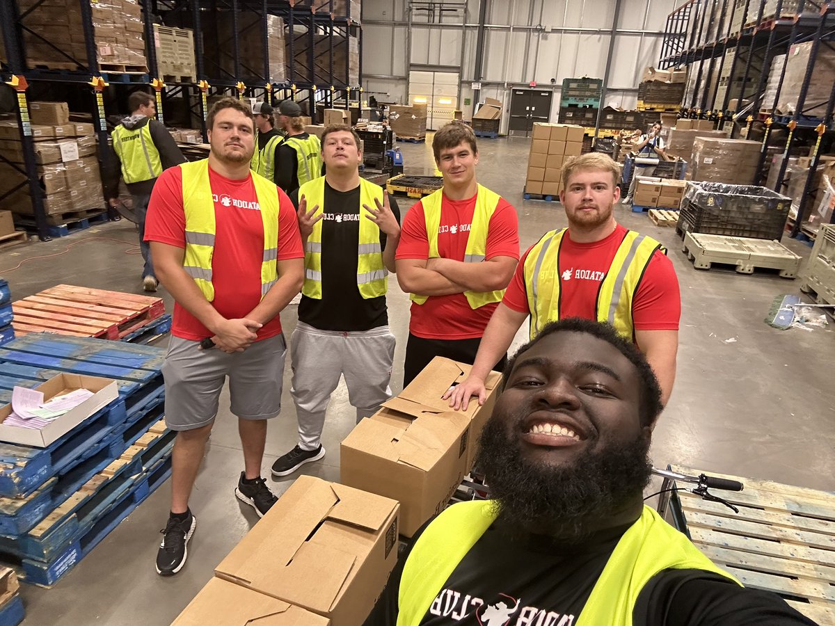 CalebRodkey's tweet image. Had a great time helping out at south plains food bank! Love being able to help out the community anyway we can! @MatadorClubOrg