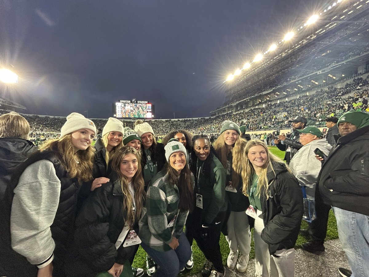 Thank you <a href="/MSU_Softball/">Michigan State Softball</a> for a weekend to remember! Had such an incredible time getting to see more of my future home! <a href="/ShoMcDonald/">Sharonda McDonald</a> <a href="/CoachDStenger/">Danielle Stenger</a> <a href="/WellsBethaney22/">Bethaney Wells</a>