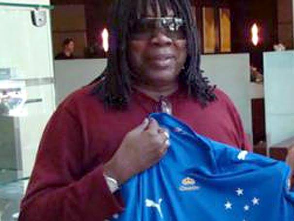 Cruzeiro's tweet photo. Hoje é o aniversário de um dos cruzeirenses mais ilustres. Vida longa ao Milton Nascimento! Obrigado por nos presentear com sua arte, voz e composições inigualáveis. Parabéns, Bituca! 💙🎉

“Estrela de cinco pontas
Cinco estrelas no cruzeiro
Trilhões de estrelas no céu” 🎶⭐ https://t.co/d0OB1cEQwG