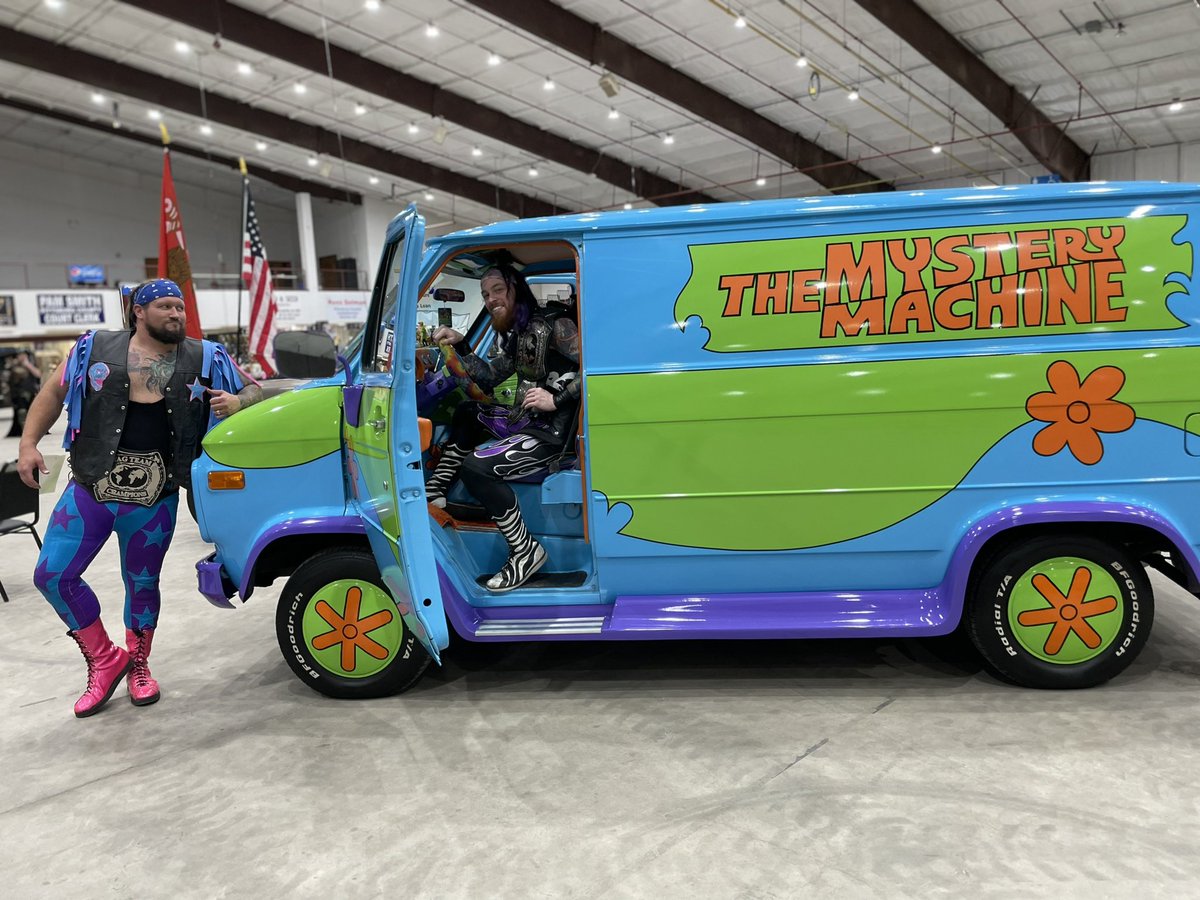 RockstarRook's tweet photo. Winning championships and solving mysteries!! 
#StageDiveMafia 

#NewTourBus? #RockstarRook #AxelSavage #mysterymachine #scoobydoo #prowrestling #comicon #RockNRoll #tagteam #champions https://t.co/le3rhwrQ9V