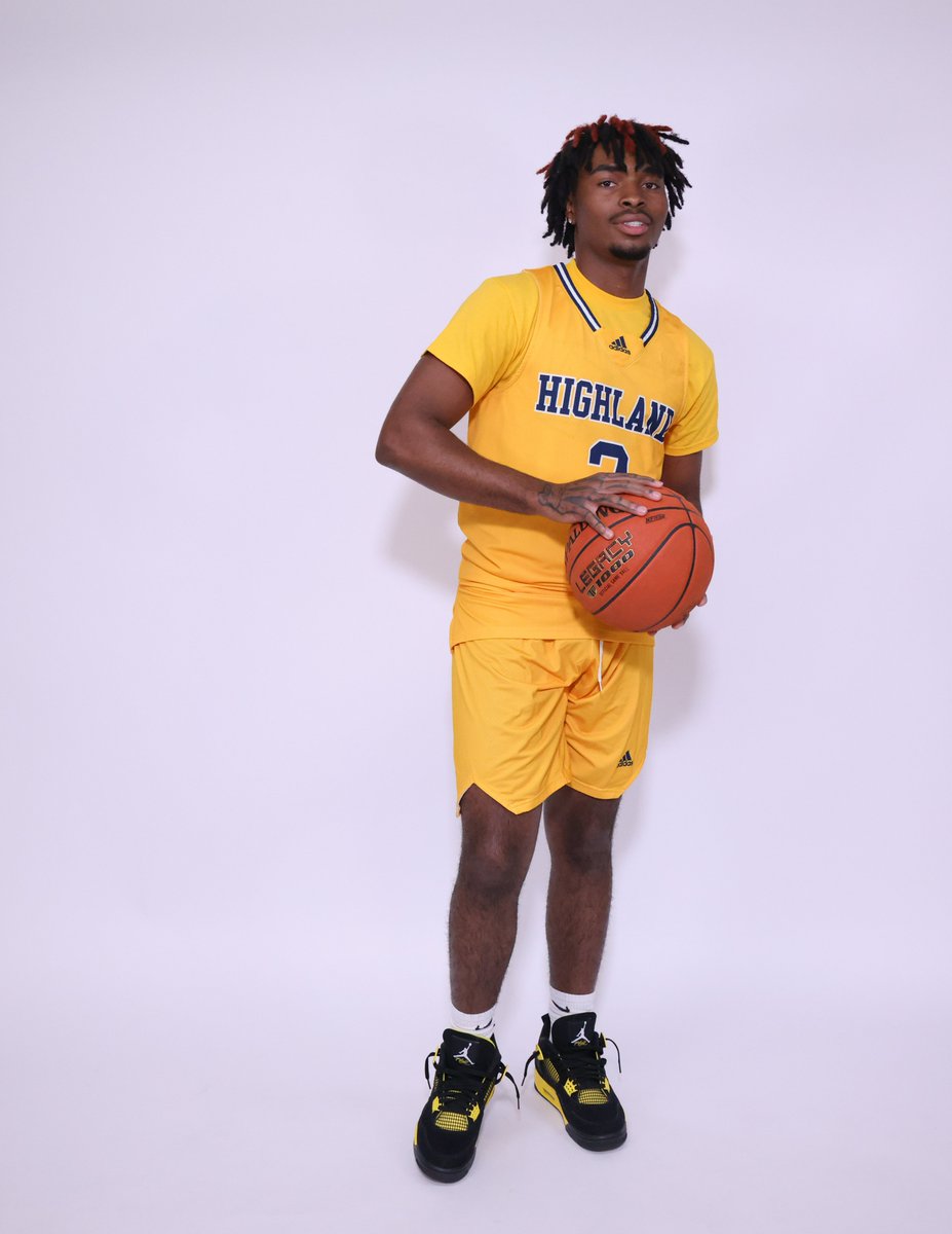 Happy Birthday! <a href="/BellamyZavion/">Zavion Bellamy</a> 
<a href="/HCCscotties/">Highland Athletics</a> 
#ScottieNation
